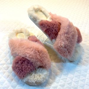 Stars Above Fluffy Slippers. Size 7/8. Cream-Pink. NWOT
